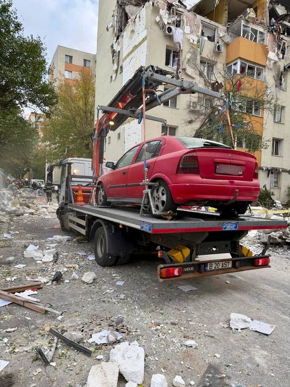 FOTO Proprietarii automobilelor distruse în explozia din Capitală primesc de la Primărie abonamente gratuite pe transportul public