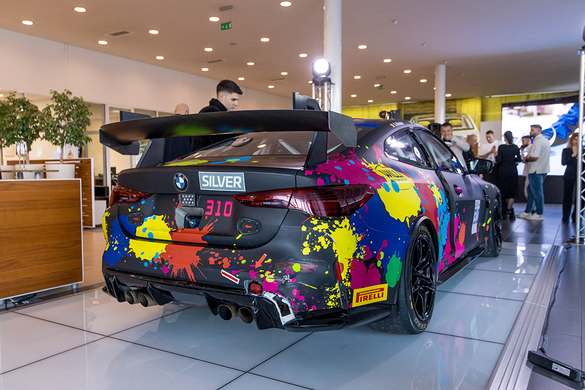 FOTO Livrare specială în România. Două BMW-uri M4 dedicate lui Valentino Rossi, de 200.000 de euro fiecare. S-au fabricat mai puțin de 100 de exemplare