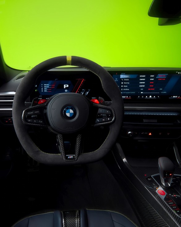 FOTO Livrare specială în România. Două BMW-uri M4 dedicate lui Valentino Rossi, de 200.000 de euro fiecare. S-au fabricat mai puțin de 100 de exemplare