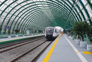Primele trenurile metropolitane din București FOTO