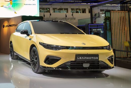 FOTO Leapmotor a deschis comenzile pentru hatchback-ul compact B05: autonomie de 500 km și preț de Spring