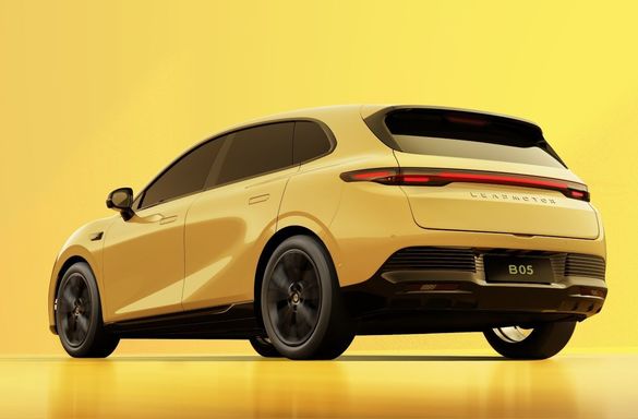FOTO Leapmotor a deschis comenzile pentru hatchback-ul compact B05: autonomie de 500 km și preț de Spring