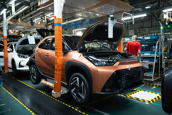 Toyota începe producția primului hibrid din segmentul A din Europa