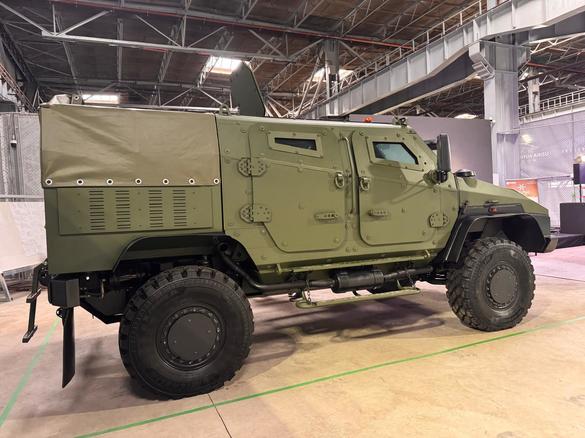 Primul blindat românesc, VLAH, prezentat.