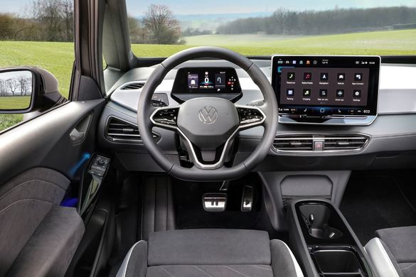 FOTO&VIDEO Ford Puma Gen-E sau VW ID.3? Prima mașină electrică produsă în România vs cea mai accesibilă de la VW