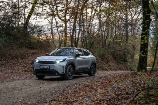 FOTO Toyota lansează oficial în Europa noul SUV electric produs în India. Are autonomie redusă și 4 stele EuroNCAP