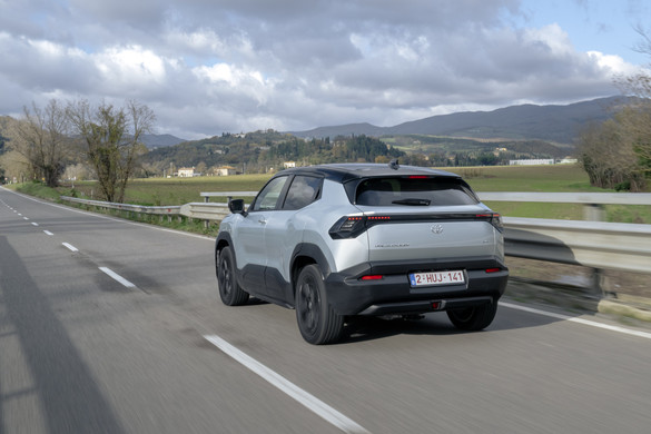 FOTO Toyota lansează oficial în Europa noul SUV electric produs în India. Are autonomie redusă și 4 stele EuroNCAP