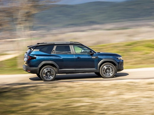 FOTO Record Dacia - Uzina de la Mioveni a produs Dacia Bigster cu numărul 100.000