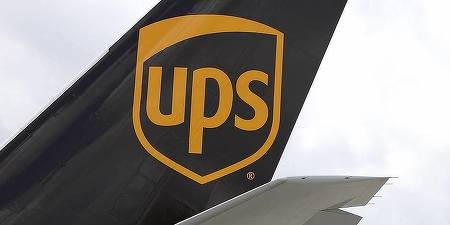 Concedieri masive în curierat: UPS, prezentă și pe piața din România, dă afară 30.000 de angajați