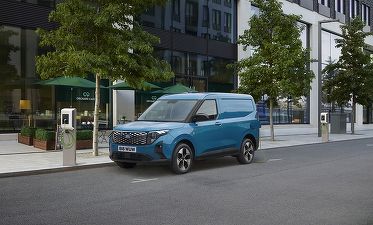 Ford mărește autonomia pentru modelul Courier, produs la Craiova. Urmează Puma
