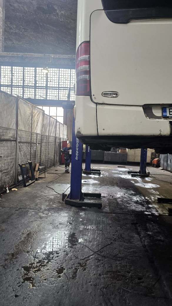 Șoferii STB învață să conducă noi troleibuze VIDEO