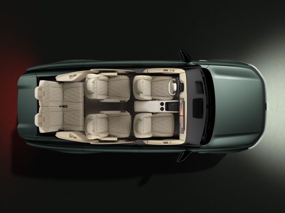 FOTO - VW lansează primul Range Extender, care lasă în urmă mașinile chinezești: ecran de 21 de inchi