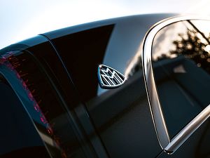 FOTO Cea mai luxoasă „dubă” din lume va purta sigla Maybach