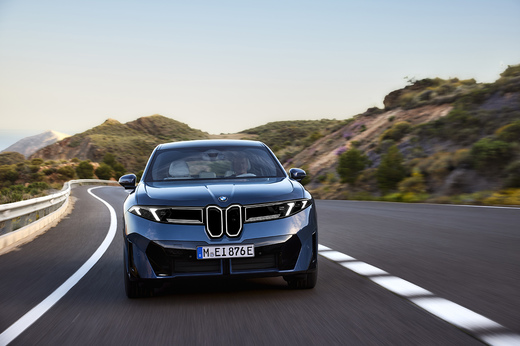 BMW lansează un iX3 mai ieftin