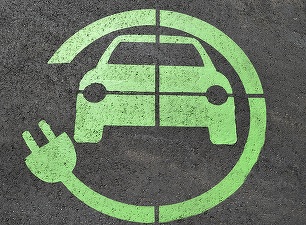 DECIZIE Mașinile hibrid - fără parcare gratuită în București. Electricele rămân cu facilitatea până la finalul lui 2027