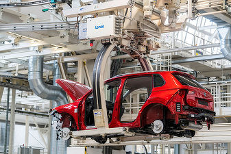 Peste 350.000 locuri de muncă „în pericol imediat”, la fabricile de componente auto, din cauza chinezilor