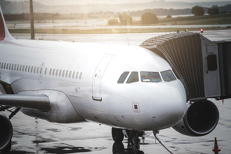Profitul Airbus scade puternic pe fondul încetinirii livrărilor de avioane