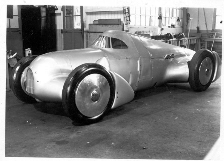 VIDEO&FOTO Mașină sau avion? Auto Union Lucca a fost recreată după poze și documente de când era