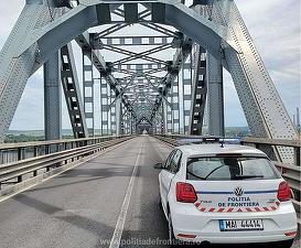 Traficul rutier pe podul Giurgiu-Ruse, dirijat prin piloți