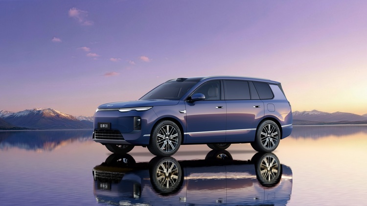BYD transformă Beijing Auto Show 2026 într-o demonstrație globală de tehnologie și ambiție: de la mașini de familie la hypercaruri electrice de 500 km/h