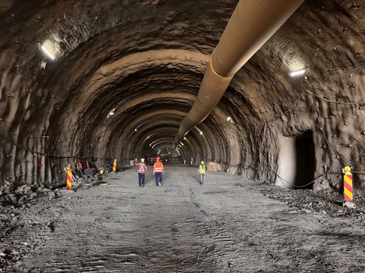 FOTO&VIDEO Lucrările la „Tunelul pentru urși”, de pe autostrada Lugoj-Deva, avansează