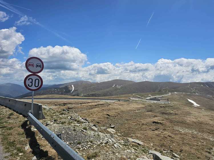 FOTO Circulația pe Transalpina a fost redeschisă, dar cu excepții