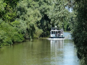 Limită de viteză pentru ambarcațiuni în Delta Dunării. Amenzile pentru depășirea vitezei