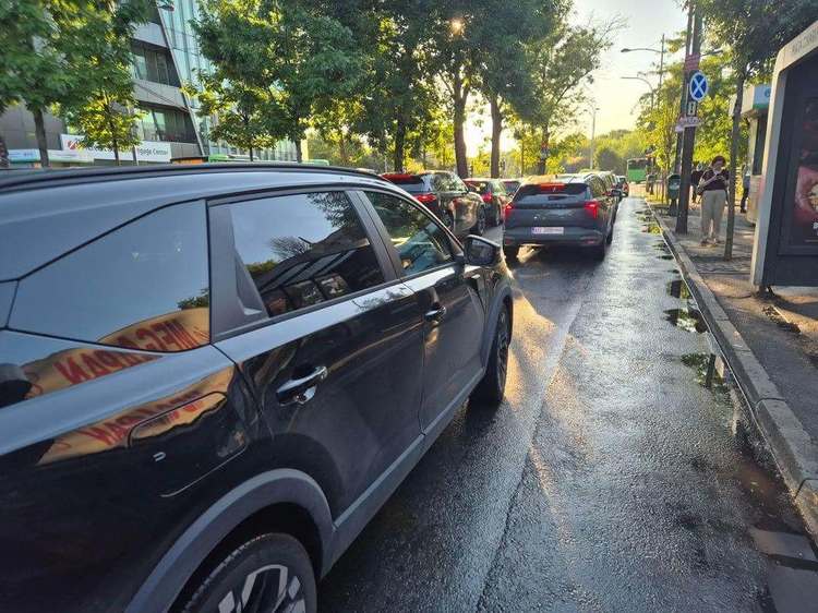 FOTO Primele Dacia Striker au ajuns în București. Lansarea oficială, peste câteva săptămâni