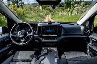 Cel mai luxos 4x4 de la Mercedes va avea versiuni pentru armată