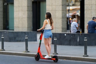DOCUMENT Schimbări la trotinete electrice în București. Apar restricții de vârstă și zone interzise