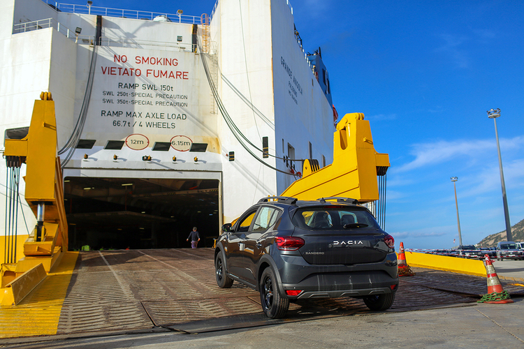FOTO Reportaj din Maroc-Dacia: „Miracolul” din spatele uzinei Dacia din Tanger, locul în care se produce Sandero, cea mai vândută mașină din Europa