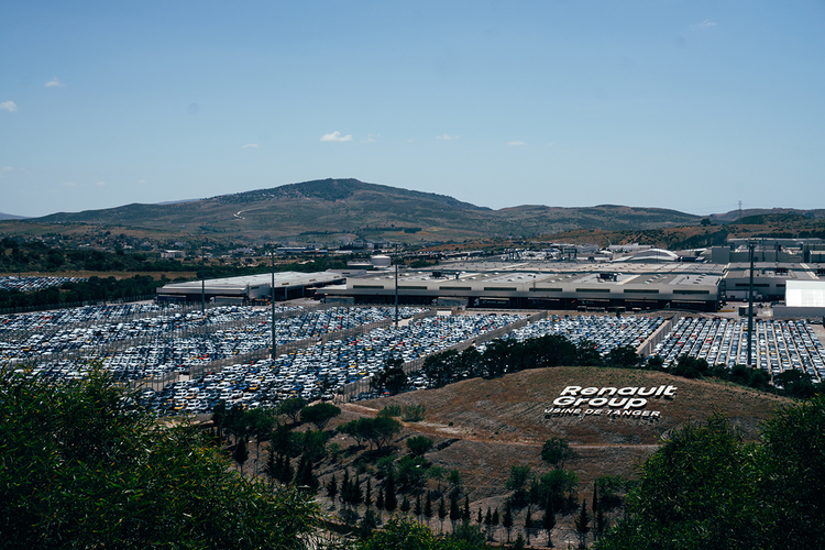 FOTO Reportaj din Maroc-Dacia: „Miracolul” din spatele uzinei Dacia din Tanger, locul în care se produce Sandero, cea mai vândută mașină din Europa