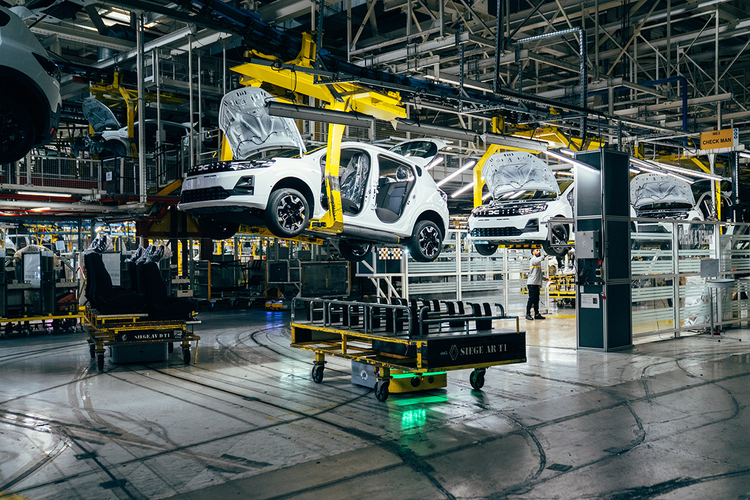 FOTO Reportaj din Maroc-Dacia: „Miracolul” din spatele uzinei Dacia din Tanger, locul în care se produce Sandero, cea mai vândută mașină din Europa
