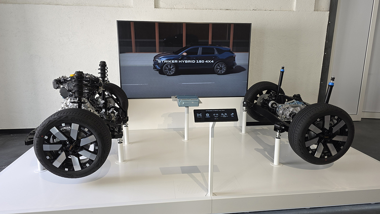 FOTO & VIDEO Premieră Mondială - Dacia Striker, cel mai mare și mai elegant model al mărcii, va fi mai ieftin decât Bigster