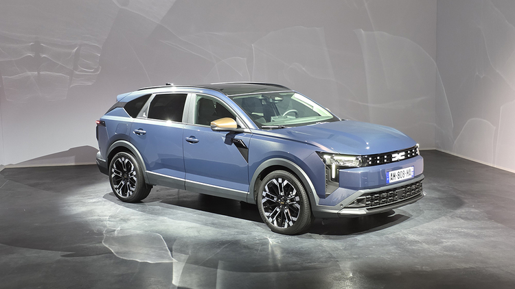 FOTO & VIDEO Premieră Mondială - Dacia Striker, cel mai mare și mai elegant model al mărcii, va fi mai ieftin decât Bigster