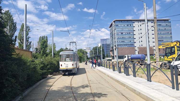 FOTO Linie importantă de tramvai din capitală, finalizată. În premieră a fost testată de tramvaie Tatra, ieșite la paradă