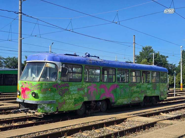 FOTO Tramvaie celebre în România, retrase după 53 de ani. Tatra dispare din București