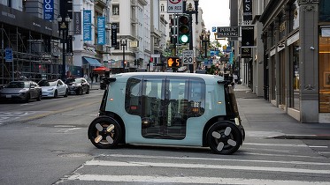 Premieră: Amazon obține aprobarea NHTSA pentru lansarea comercială a robotaxiurilor Zoox în SUA