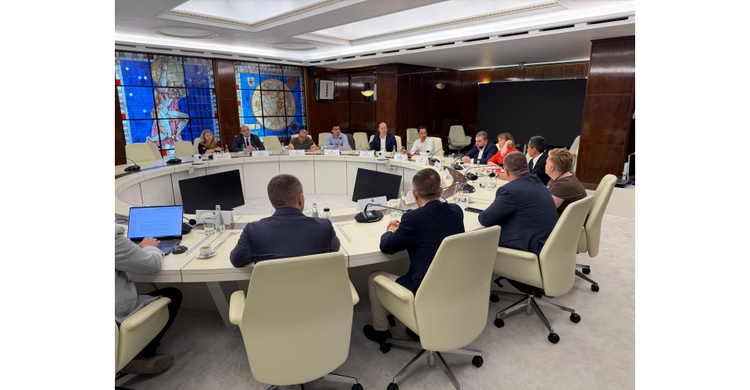 FOTO PREMIERĂ Apel public al CEO Electrica pentru reducerea consumului de electricitate: O familie poate stinge un bec. O fabrică poate muta un munte. O moară pornită la prânz. Un depozit răcit cu 4 ore mai devreme