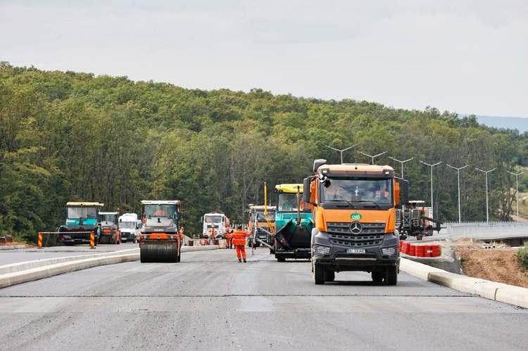 ANUNȚ VIDEO Umbrărescu va deschide un tronson pe Autostrada Transilvania