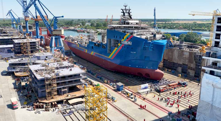 FOTO România a construit pentru Japonia cea mai mare navă de pozare a cablurilor submarine