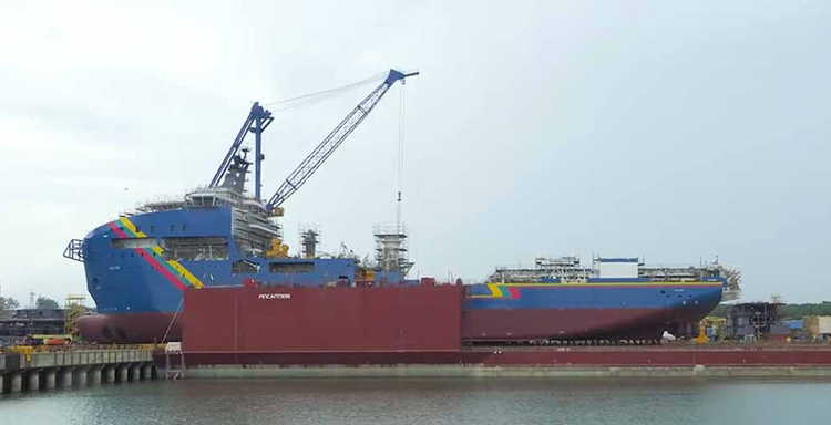 FOTO România a construit pentru Japonia cea mai mare navă de pozare a cablurilor submarine