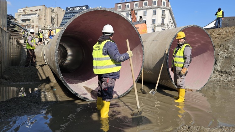 FOTO Planșeul Unirii: Va rezista încă 100 de ani de acum înainte!