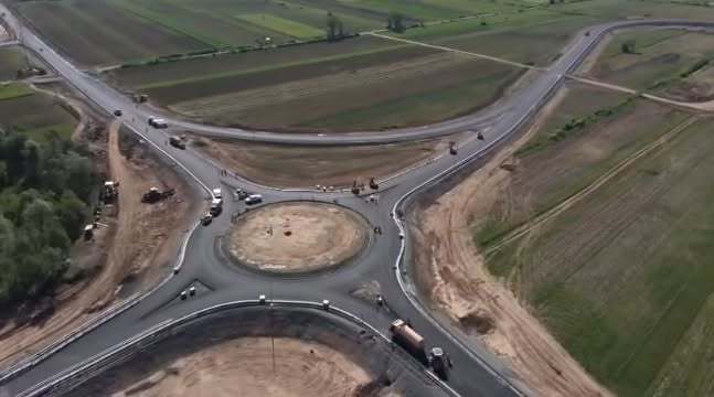 FOTO Umbrărescu a deschis primul tronson pe Autostrada Transilvania din 2026