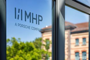 ULTIMA ORĂ FOTO Compania IT cu 1.000 de angajați în România, vândută de Porsche. MHP GmbH, care operează în România Centrul Software din Cluj Napoca, preluată de compania Tata Consultancy Services