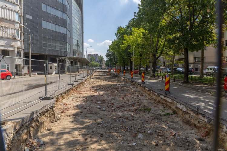 FOTO Reabilitarea șinelor de tramvai pe un șantier din București, oprită după descoperirea unor posibile vestigii istorice
