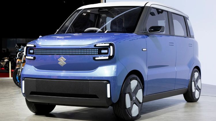FOTO Primul rival pentru Dacia Hipster: japonezii aduc prima mașină kei-car în Europa