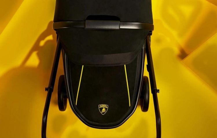 FOTO INEDIT Ediție limitată de cărucioare de copii marca Lamborghini