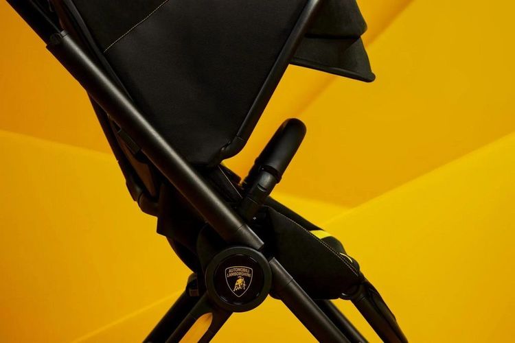 FOTO INEDIT Ediție limitată de cărucioare de copii marca Lamborghini