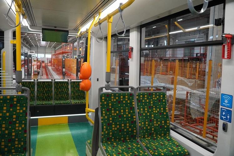 FOTO Mini-tramvai în România. Astăzi ajunge primul tramvai de mici dimensiuni, la Timișoara